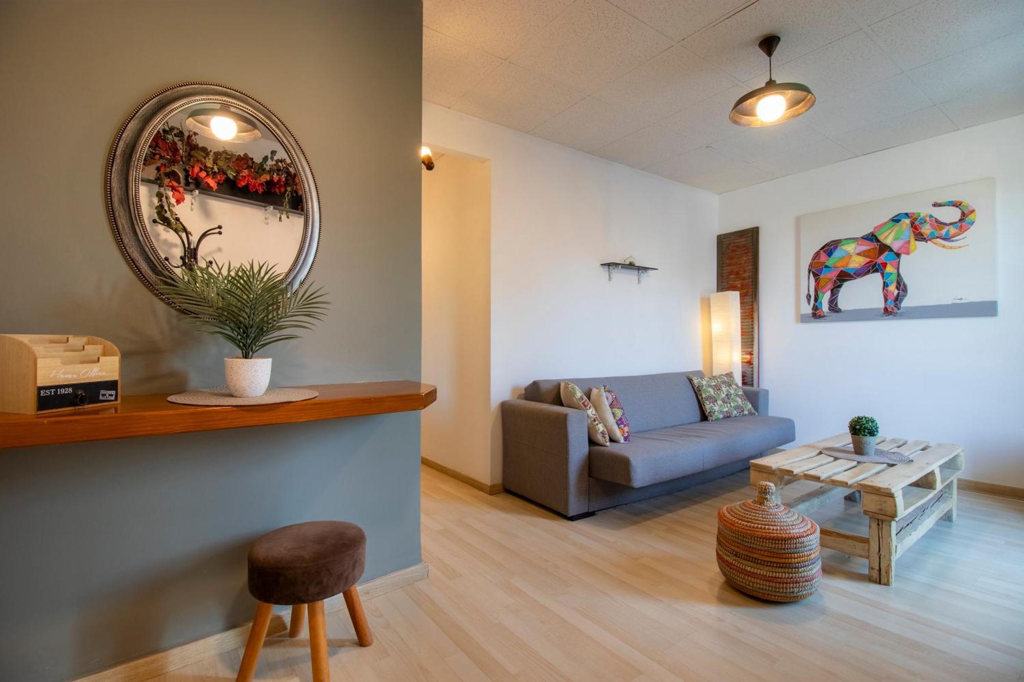 Modern City Apt In The Heart Of Heraklion Buitenkant foto