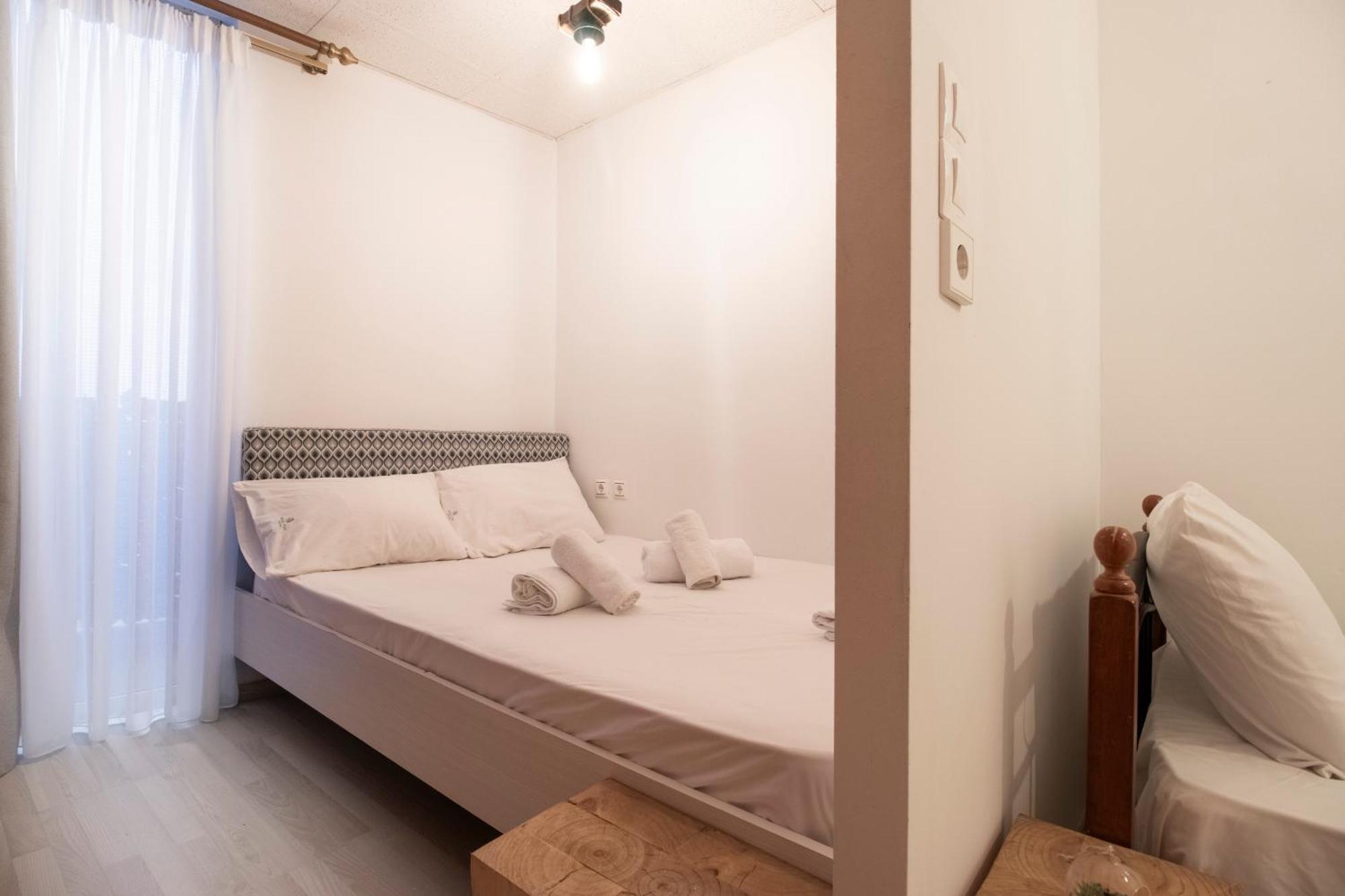 Modern City Apt In The Heart Of Heraklion Buitenkant foto