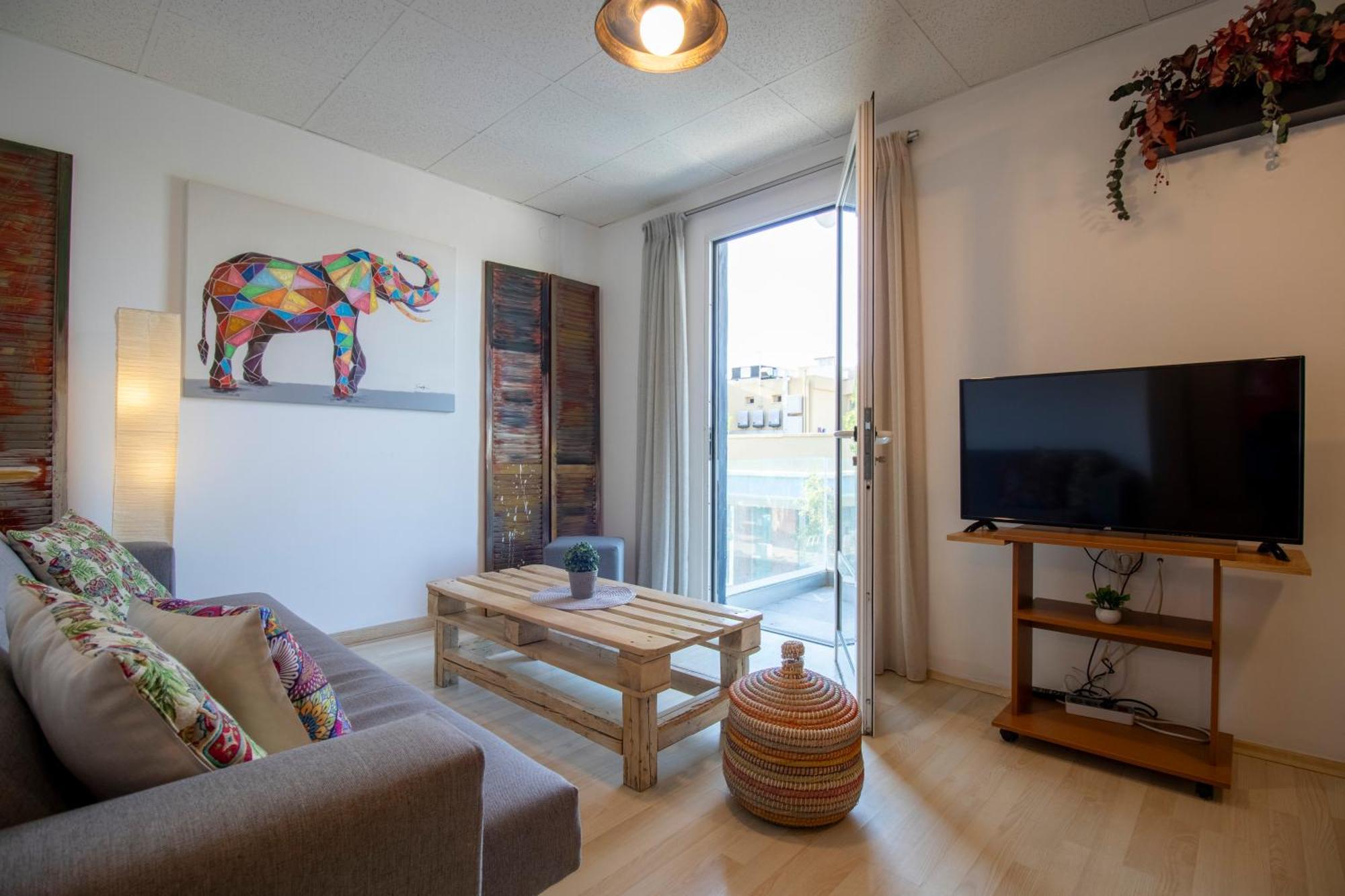 Modern City Apt In The Heart Of Heraklion Buitenkant foto