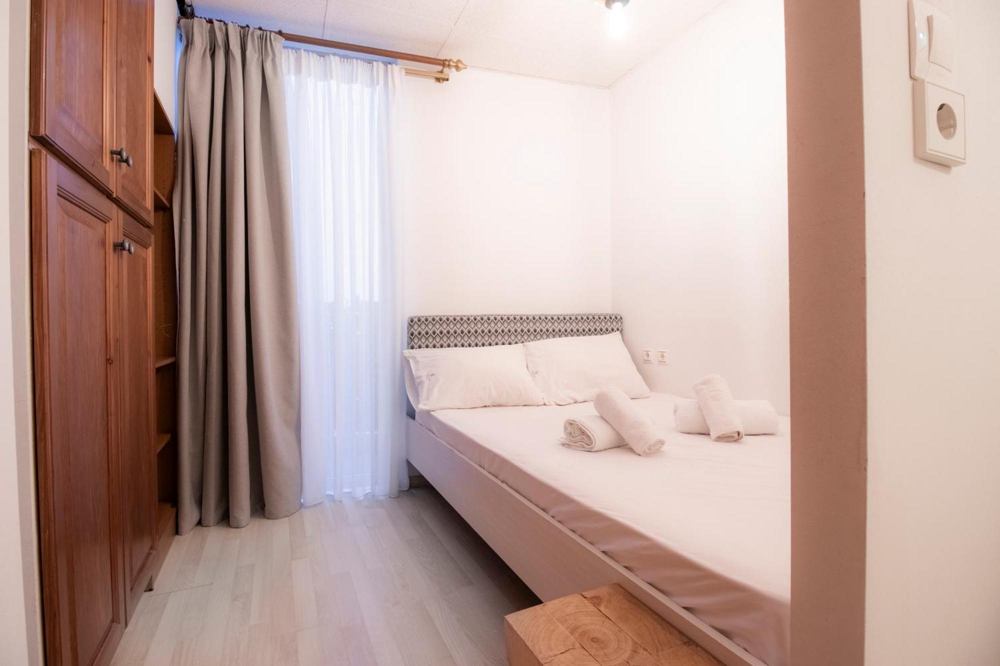 Modern City Apt In The Heart Of Heraklion Buitenkant foto